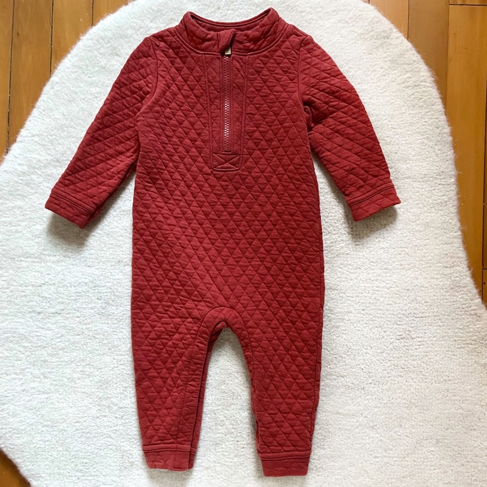 Old Navy baby onesie - 12-18 Months